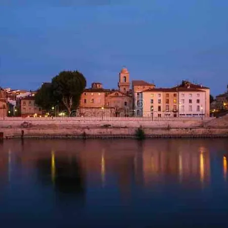 A Pied Du Centre Avec Place De Parking